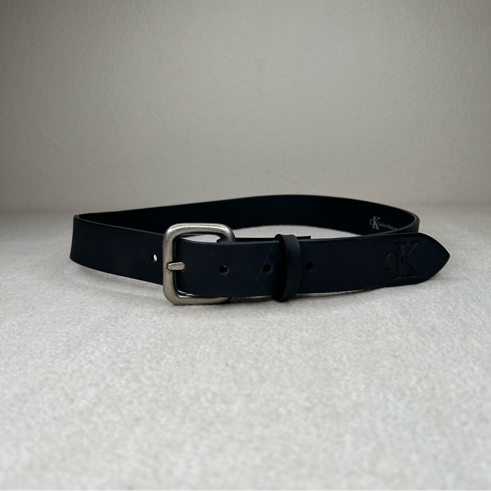 Calvin Klein Jeans Men’s molded‎ rubber black Belt Size M